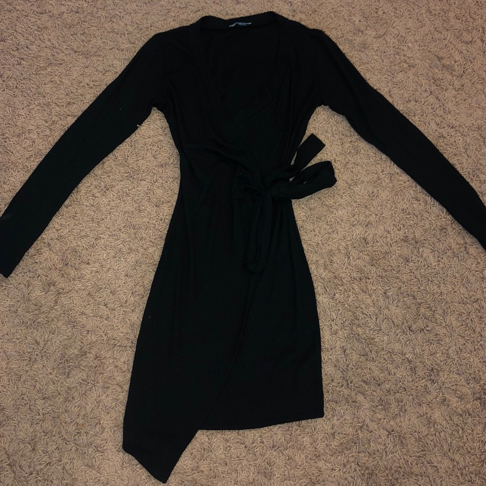 3️⃣FOR2️⃣5️⃣💲‼️Black wrap around dress